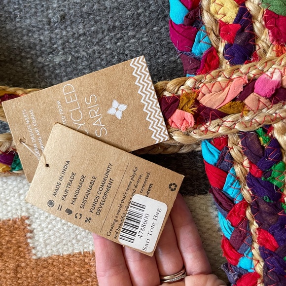 NWT Matr Boomie rainbow repurposed sari jute tote bag - Picture 4 of 12